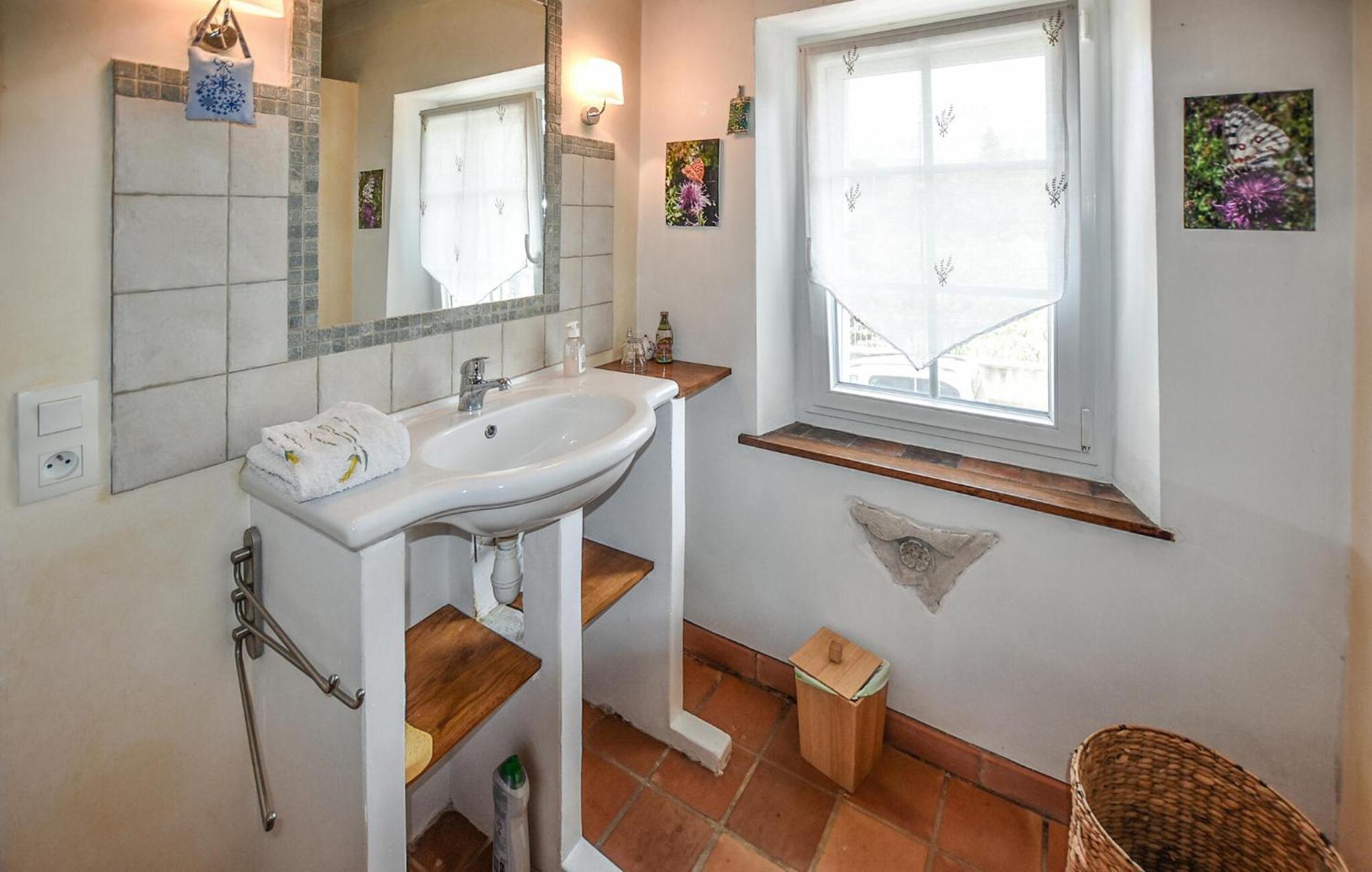 2 Bedroom Gorgeous Home In Villes-Sur-Auzon Exterior photo