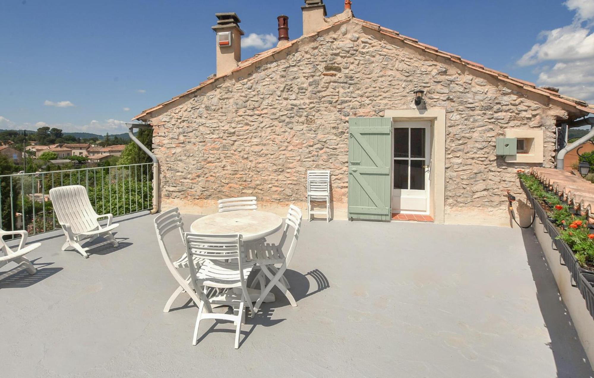 2 Bedroom Gorgeous Home In Villes-Sur-Auzon Exterior photo