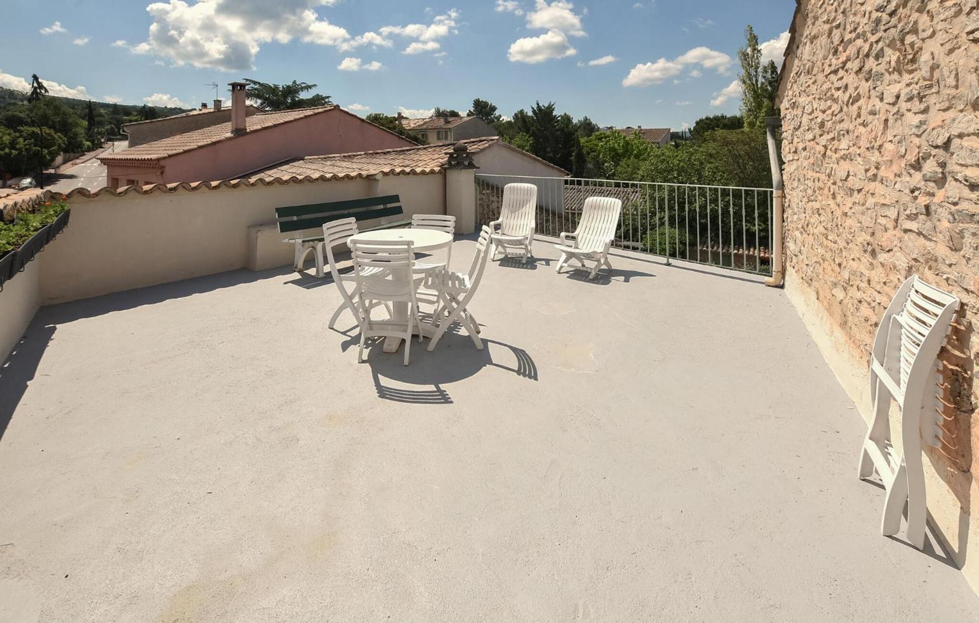 2 Bedroom Gorgeous Home In Villes-Sur-Auzon Exterior photo